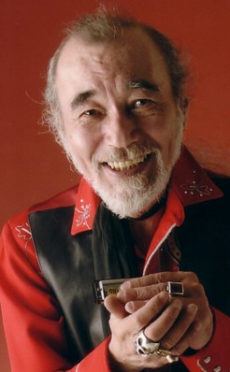 Mickey Curtis